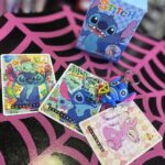 Llavero Stitch con cartas