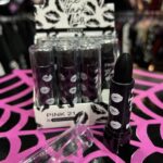 Labial negro cremoso