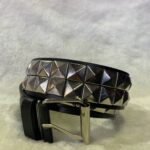 Cinto doble fila de tachas cuero