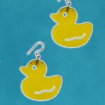 Aros acrilico patito amarillo