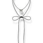 Collar choker mariposa