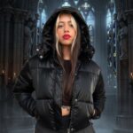 Campera Negra Con capucha