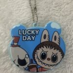 Espejito Labubu con peine Lucky day